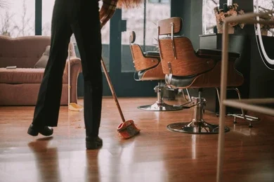Salon Cleaning - Image 3